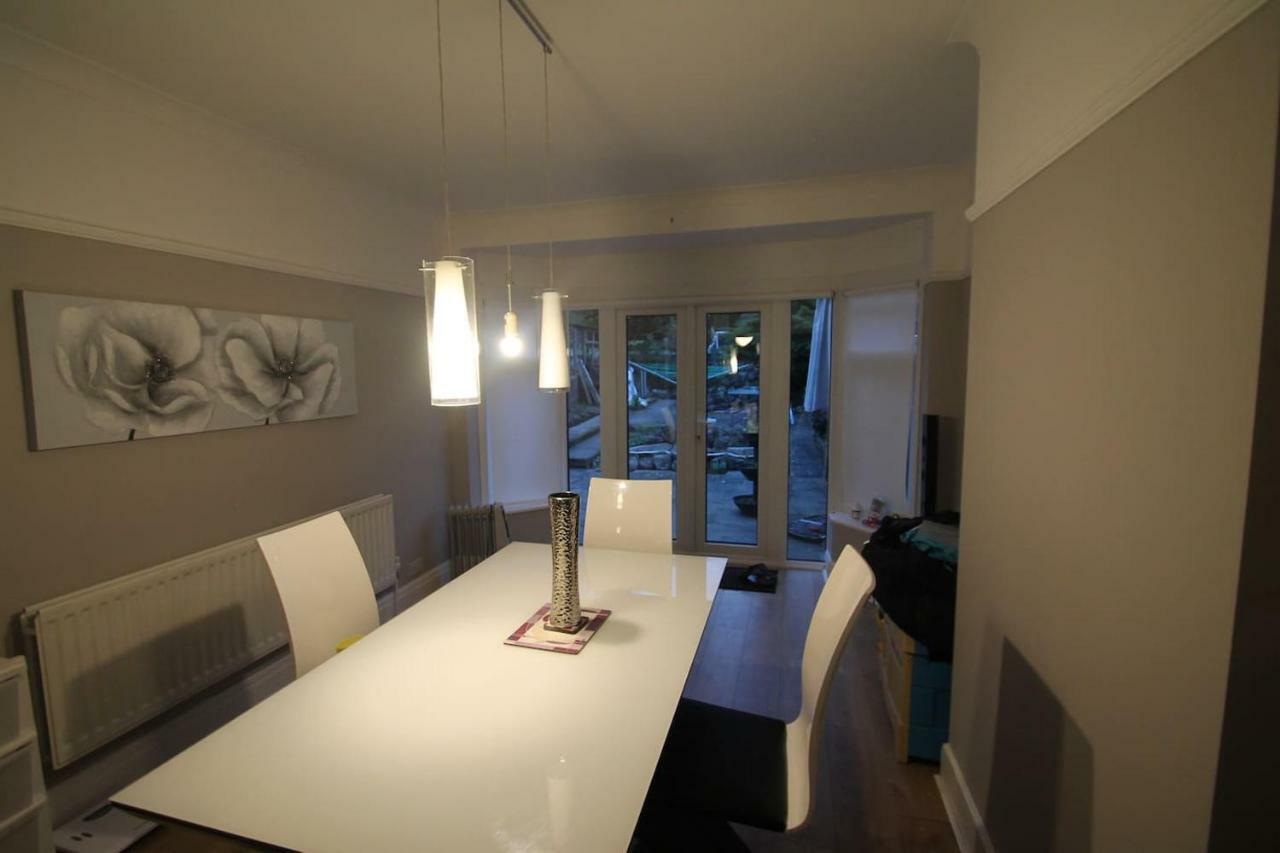 Oak Tree Villa Лондон Екстериор снимка